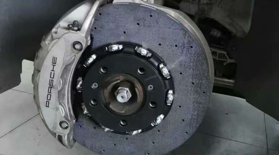 the vehicle modification of Porsche Palamera S for STOPART carbon/ceramic brake disc